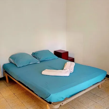 Dom wakacyjny Spacious House In Perpignan Quiet And Friendly Perpignan