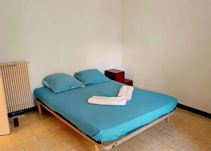 Dom wakacyjny Spacious House In Perpignan Quiet And Friendly Perpignan